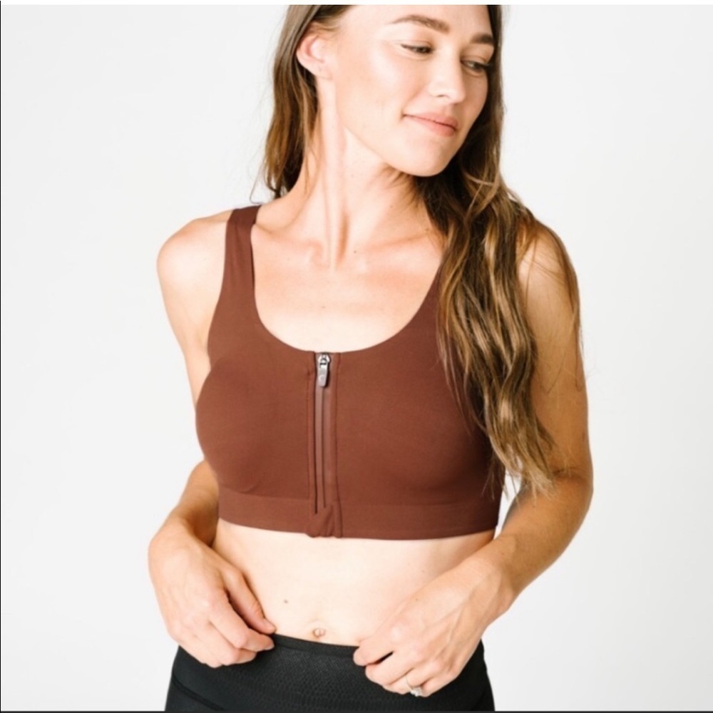 Zyia Coffee Front Zipper Access Sports Bra Size Small